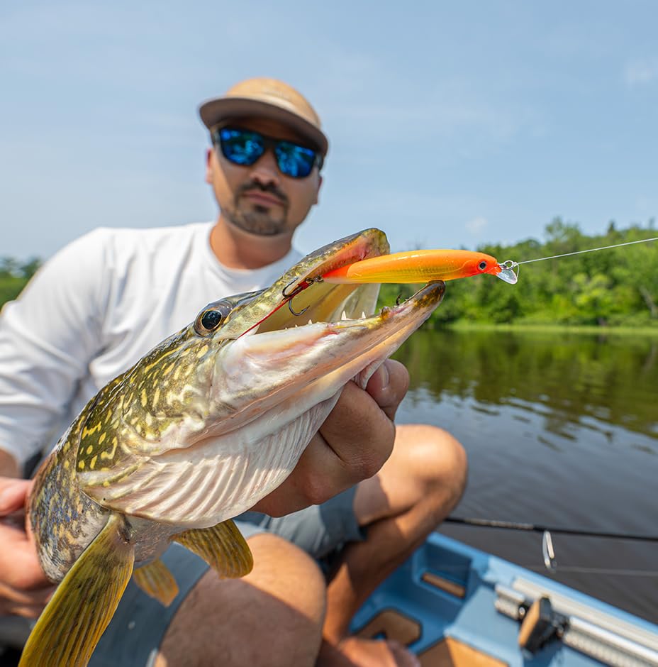 Rapala X-Rap Jerkbait XR10 Fishing Lure - color: Glass Ghost