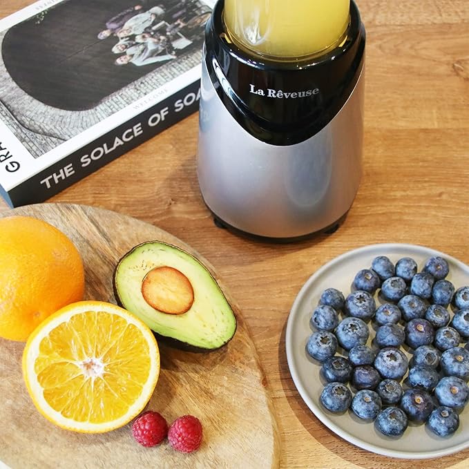 La Reveuse Smoothie Blender Personal Size 300 Watts with 2 Pieces 18 oz BPA-Free Travel Sports Bottles (Silver)