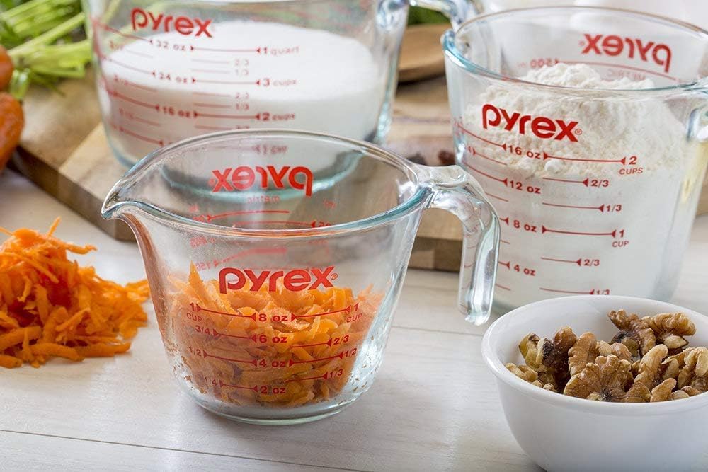 Pyrex Essentials (3-Pack) Glass Measuring Cups Set, (1, 2 & 4 Cup) Measuring Cups For Prepping, Baking and Cooking, Preheated Oven, Dishwasher, Freezer, and Microwave Safe