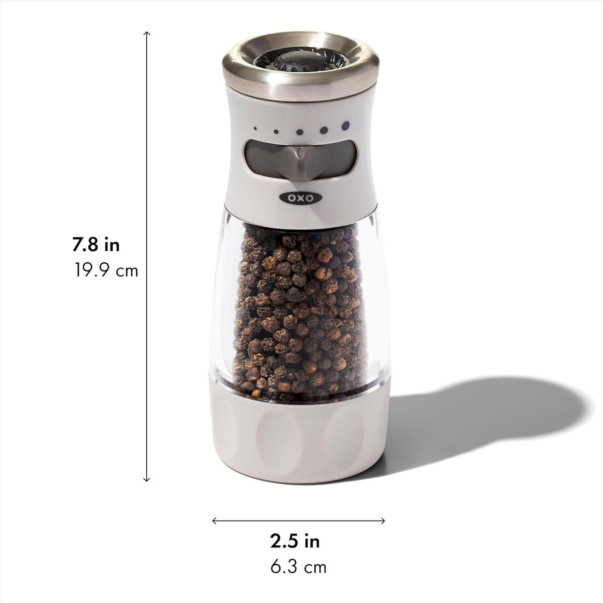 OXO Good Grips Contoured Mess-Free Pepper Grinder, Adjustable Ceramic Grinder with Five Settings, Black Pepper Mill for Home and Kitchen, Spice Tool and Kitchen Gadget