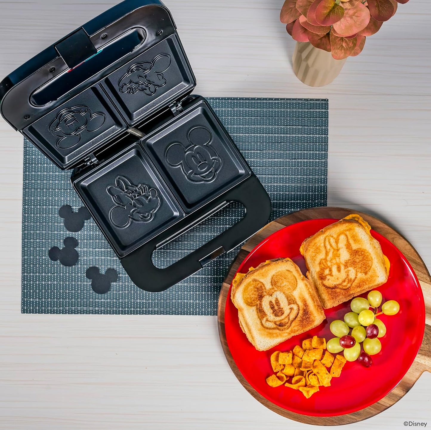 Uncanny Brands Disney Mickey and Minnie Mouse Sandwich Maker - Small Kitchen Appliance