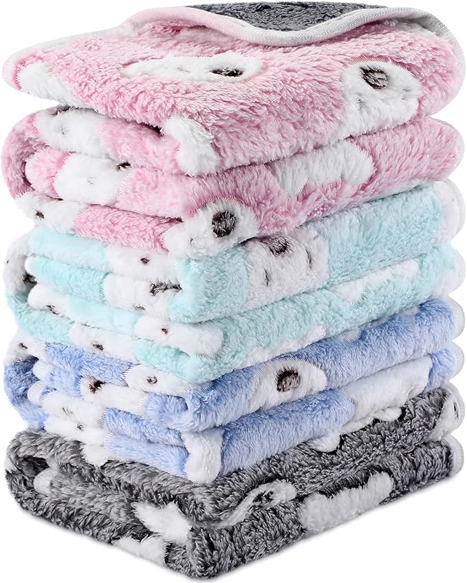4 Pcs Waterproof Guinea Pig Blankets Washable Small Animal Fleece Bedding Absorbent Guinea Pig Cage Liners Reusable Pet Pee Pad Sleep Mat Pad Cover for Hamster Ferret (Bear Pattern,24 x 16 Inch)