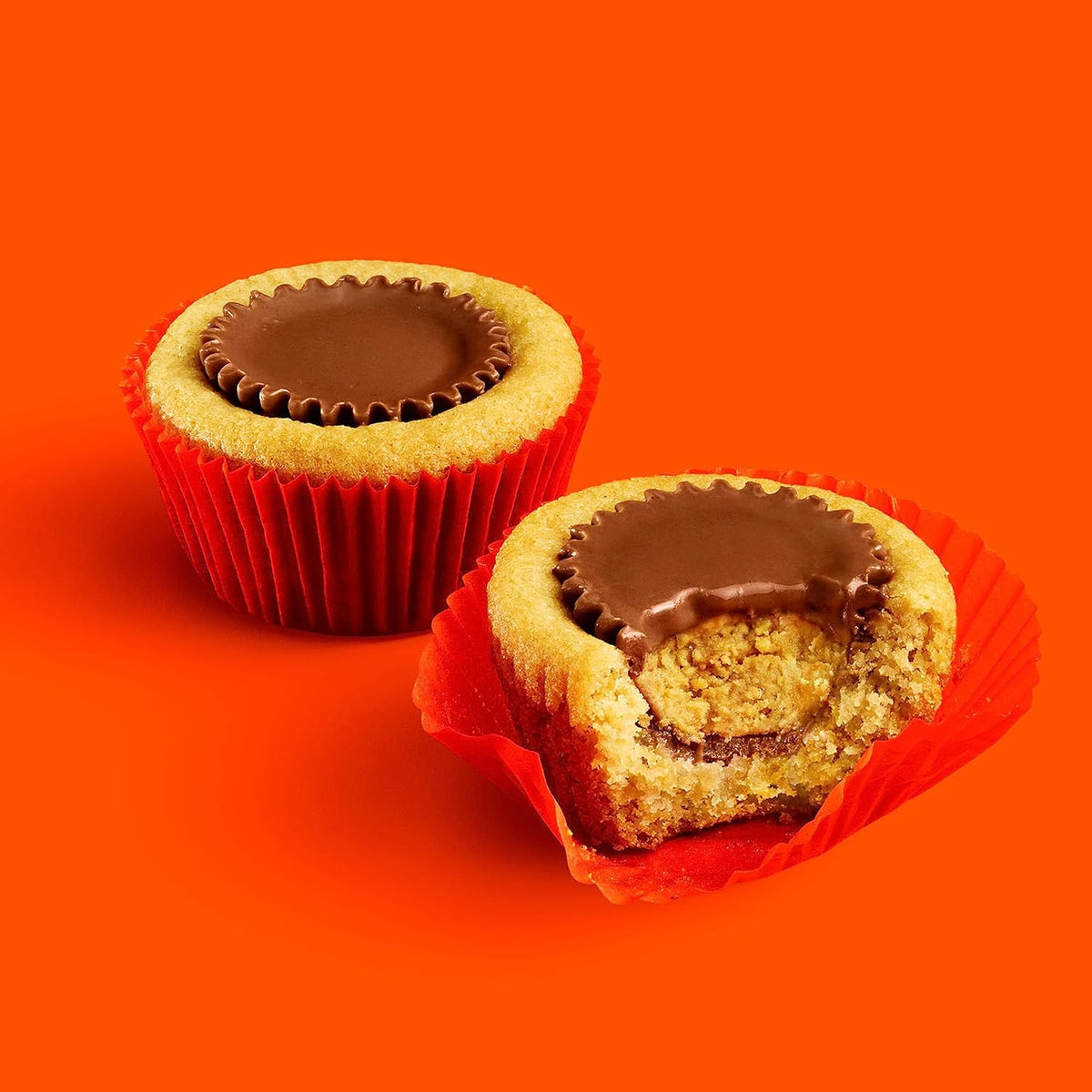 REESE'S Miniatures Milk Chocolate Peanut Butter Cups, Candy Party Pack, 30 oz