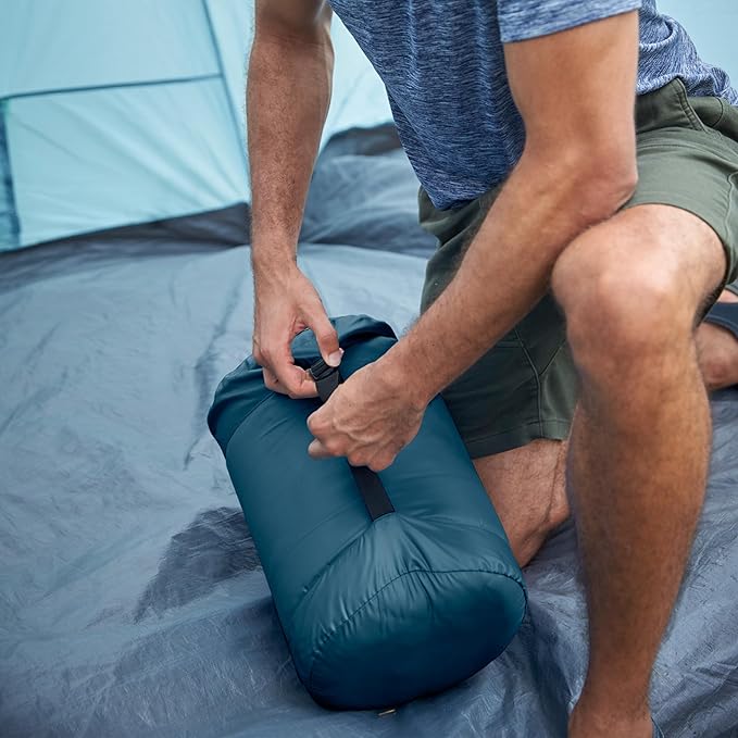 Coleman Kompact Cool-Weather Sleeping Bag, 20°F/30°F/40°F Adult Sleeping Bag with Heat Retention, Stuff Sack, & Snag-Free Zipper